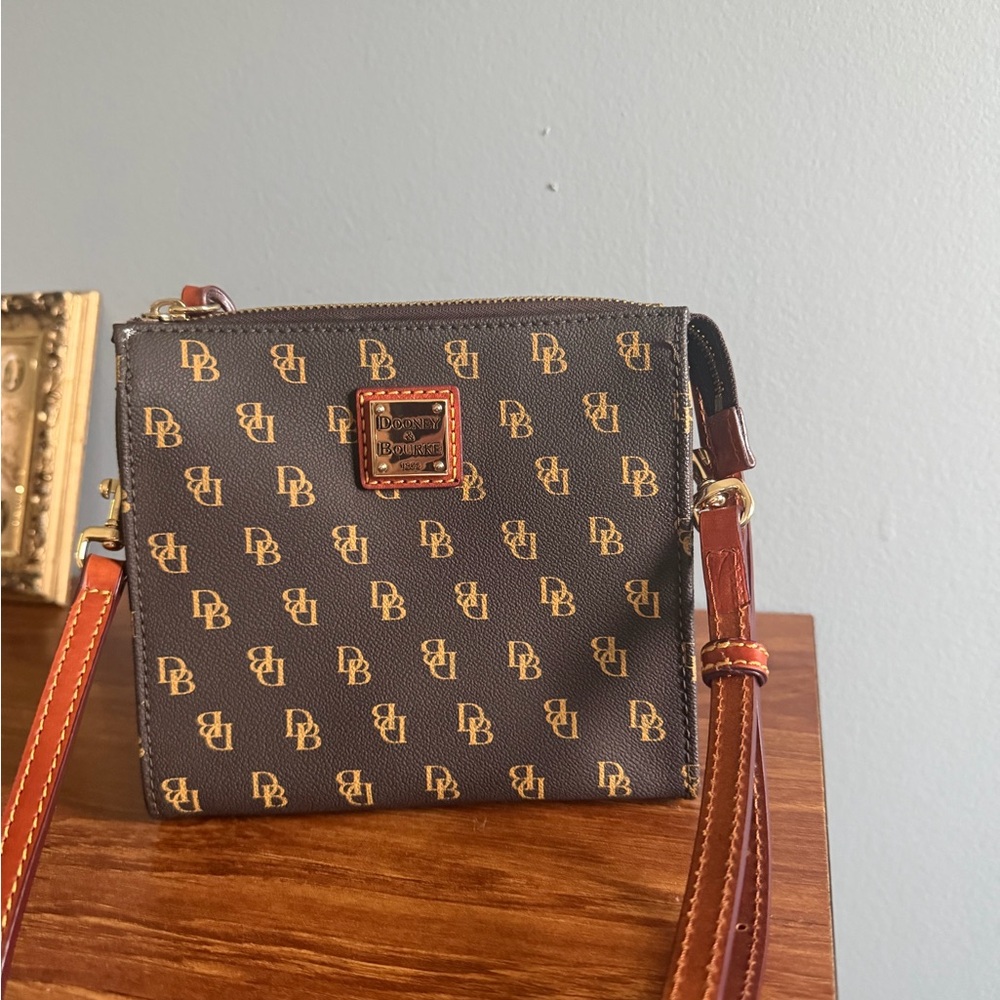 Dooney & Bourke